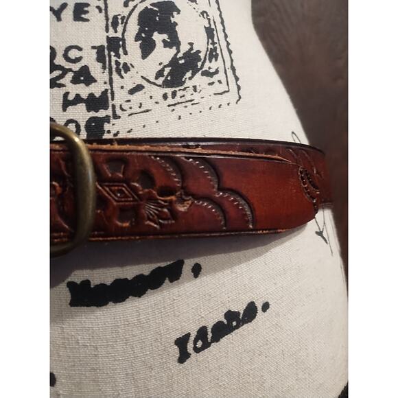 Vintage Womens Tooled Leather Belt L/XL Brown Floral Bohemian Western 33-37